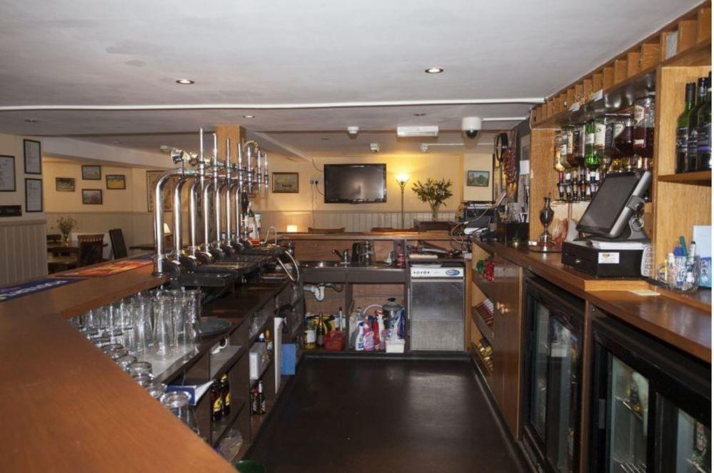 The Five Bells Hotel Deal Bagian luar foto