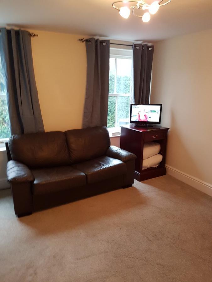 The Five Bells Hotel Deal Bagian luar foto