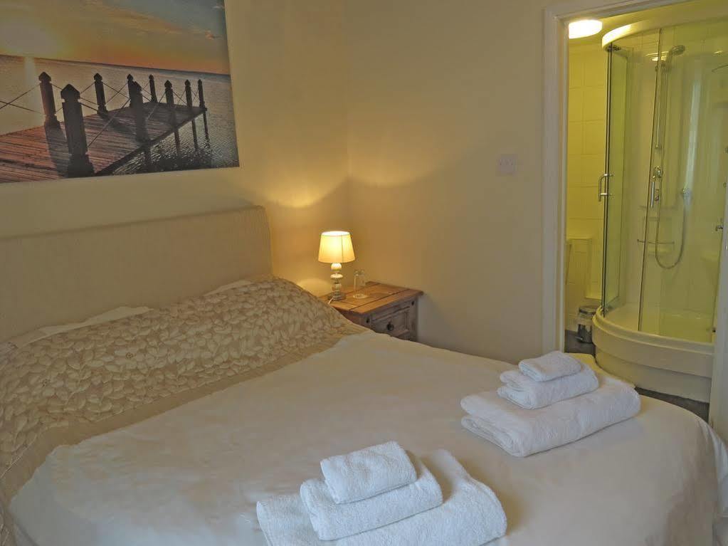 The Five Bells Hotel Deal Bagian luar foto